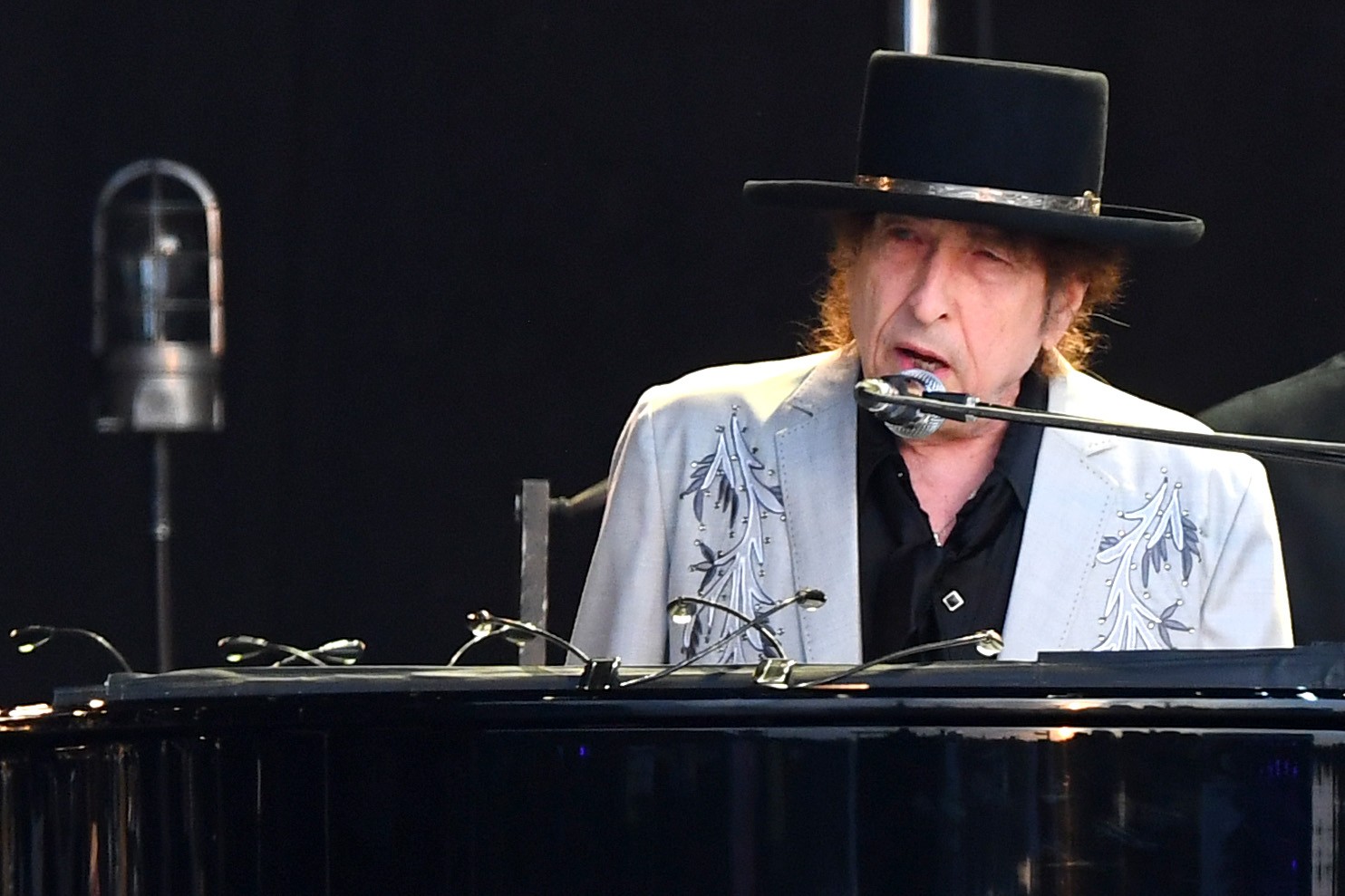 Jornal australiano diz que Bob Dylan morreu, mas o cantor está vivo