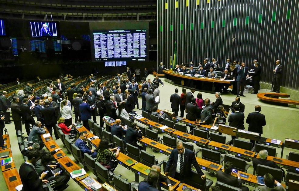 Deputados e senadores reunidos na sessÃ£o do Congresso desta quarta (2) (Foto: Roque de SÃ¡/AgÃªncia Senado)