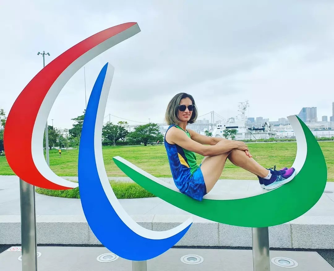 Lúcia Araújo em Tóquio para as Paralimpíadas (Foto: Reprodução / Instagram)