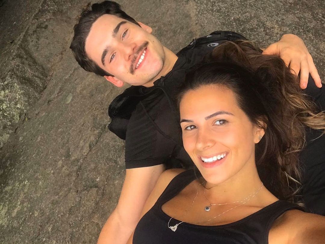 Nicolas Prattes revela namoro de três meses com Bruna Blaschek (Foto: Reprodução/ Instagram)