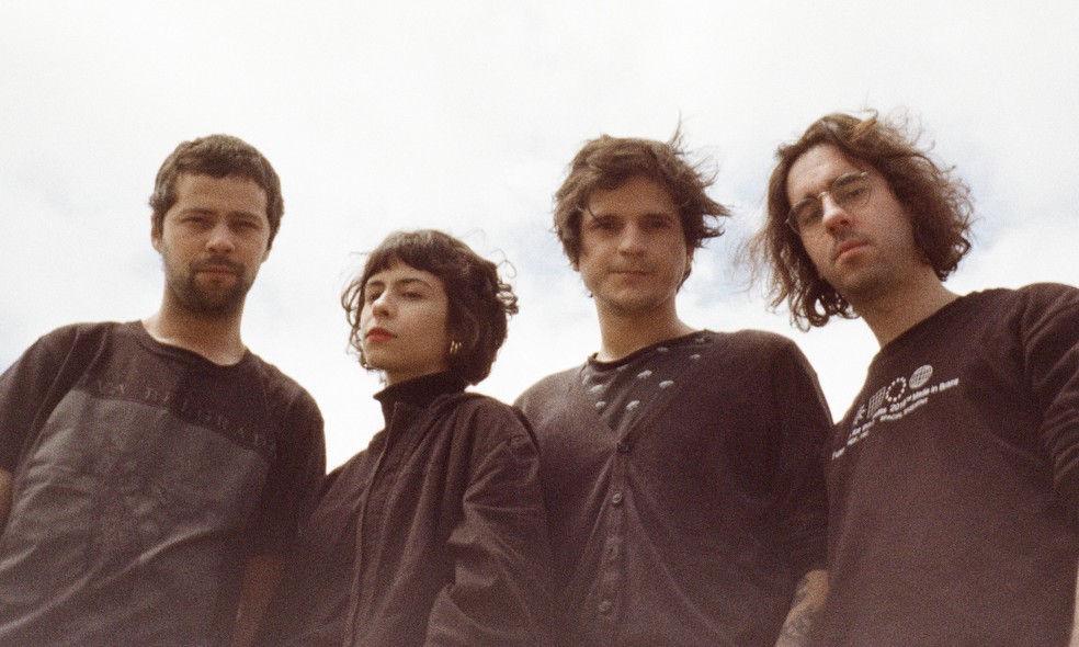 A banda Terraplana é formada por Wendeu Silverio, Stephani Heuczuk, Cassiano Kruchelski e Vinícius Lourenço. — Foto: Alessa Berti