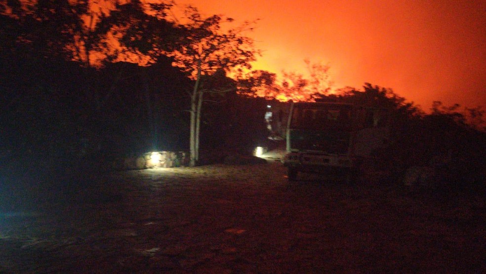 Incêndio em Mucugê, na Chapada Diamantina — Foto: Redes Sociais