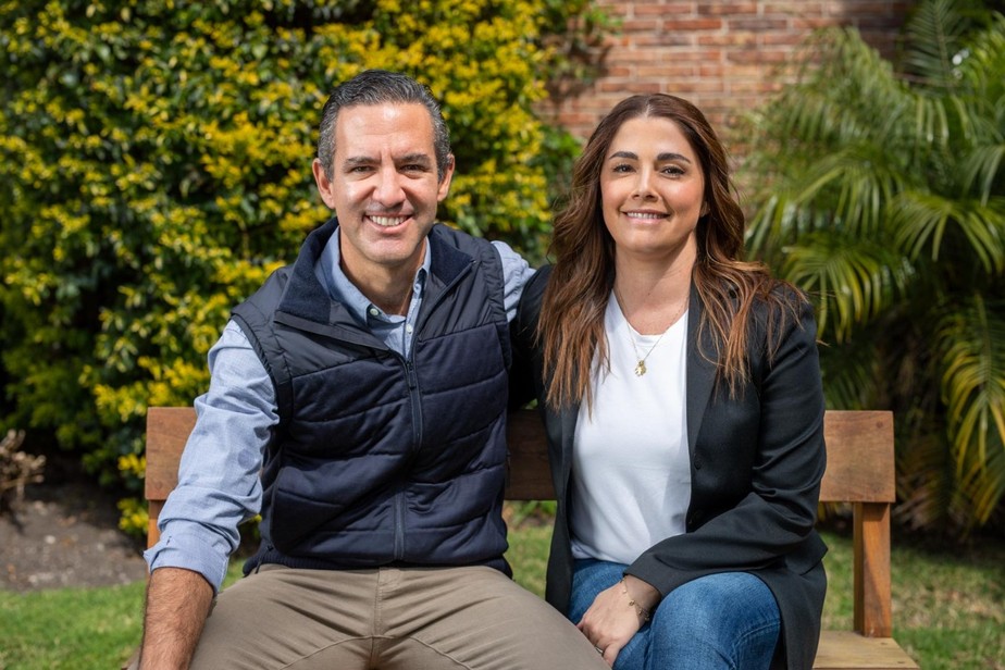 David Vélez e Mariel Reyes, fundadores da VélezReys+