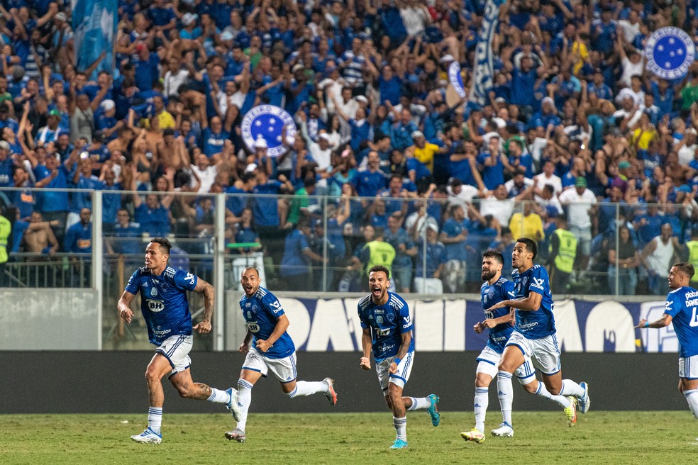 Cruzeiro mira liderança da Série B e marca defensiva contra o Náutico