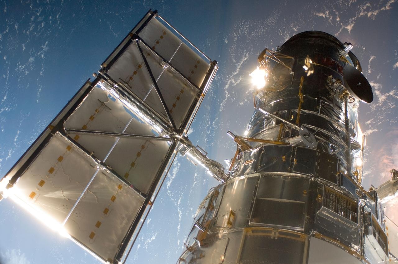 Telescópio Espacial Hubble em órbita (Foto: NASA Goddard)