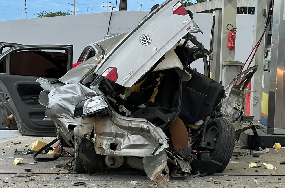 Cilindro de carro explodiu em um posto de gasolina em Fortaleza. — Foto: Arquivo pessoal