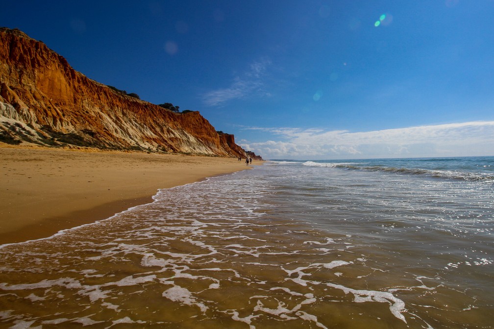 Praia da Falésia, em Portugal — Foto: Emma Pidduck/Flickr