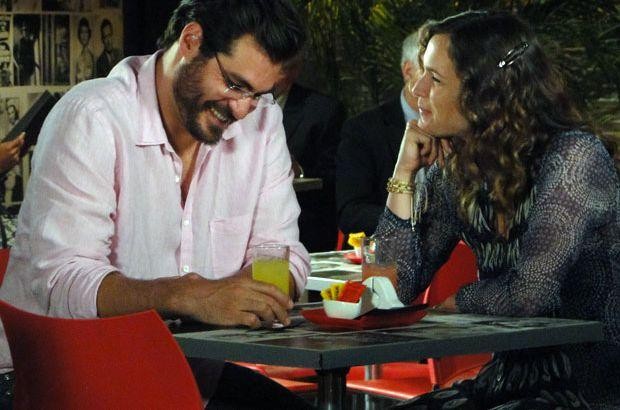 Thiago Lacerda e Vanessa Lóes vivem Lúcio e Laura em A Vida da Gente (Foto: TV Globo)