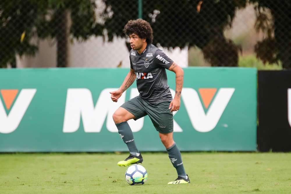 Conversa entre Corinthians e Atlético-MG por Luan retrocede, e Galo só aceita venda