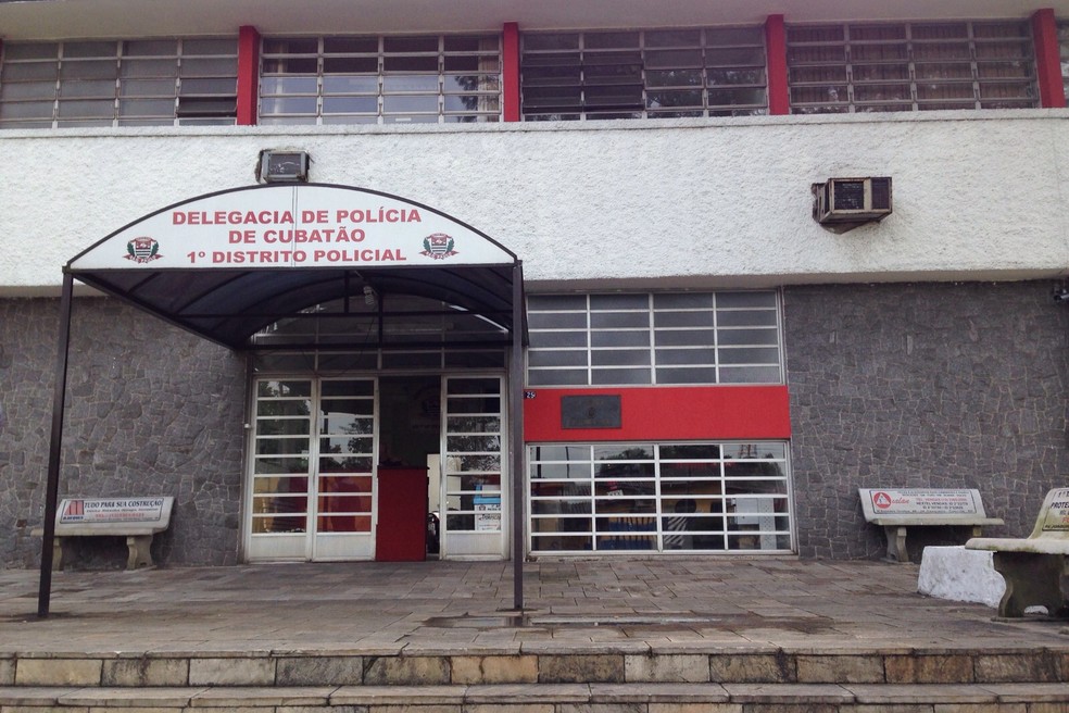 Caso foi encaminhado para a Delegacia Sede de Cubatão (Foto: Mariane Rossi/G1)