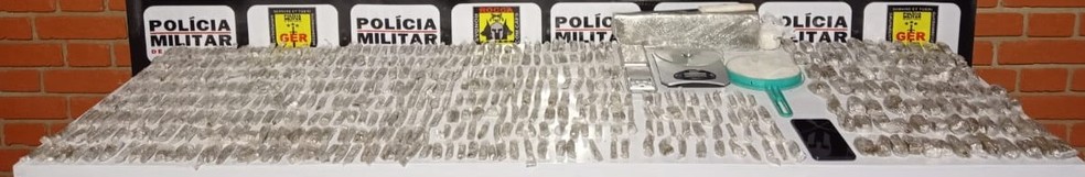 Homem é preso com 520 buchas de maconha em Uberlândia