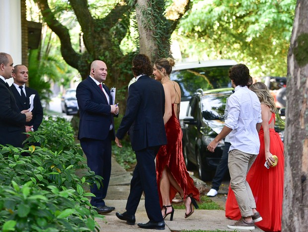 Famosos chegam ao casamento de Chay Suede e Laura Neiva (Foto: AgNews)