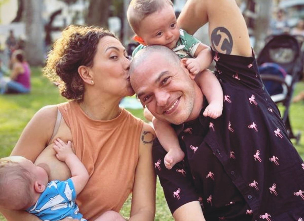 Fabiula Nascimento e Emilio Dantas com os filhos, Roque e Raul (Foto: Reprodução / Instagram)
