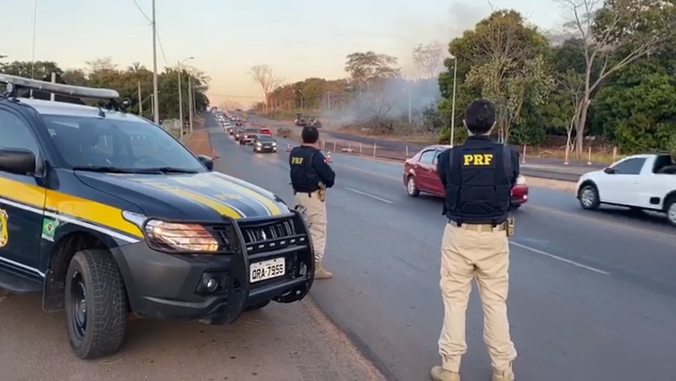 Policiais rodoviários federais durante a Operação Independência no Piauí — Foto: Divulgação/PRF