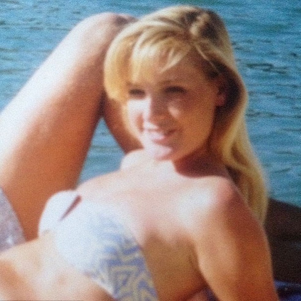 Acredite Dita Von Teese Ja Foi Loira E Bronzeada Celebridades Glamour