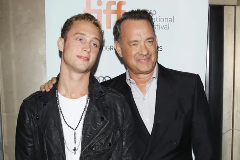 Chet e Tom Hanks em foto antiga