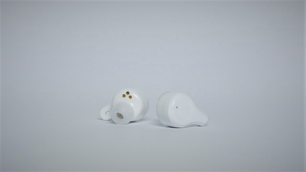 Fone de ouvido funciona como tradutor simultâneo e carregador portátil |  Fones de ouvido | TechTudo