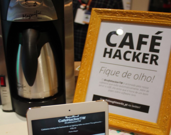 A cafeteira usa Arduíno e bibliotecas livres para se conectar à internet. (Foto: Ana Maria Muller Mor)