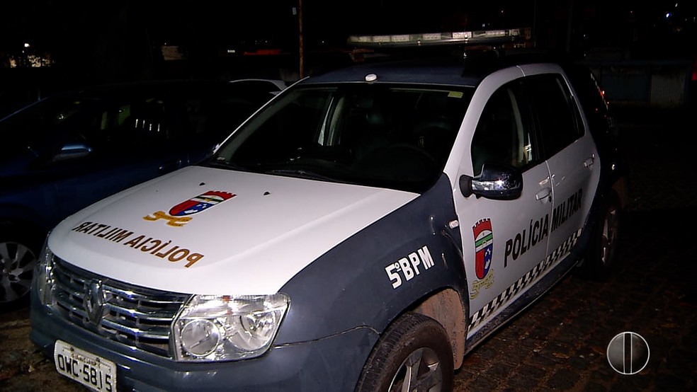 Sargentos da PM sÃ£o vÃ­timas de assalto na Zona Oeste de Natal (Foto: Inter TV Cabugi/ReproduÃ§Ã£o)