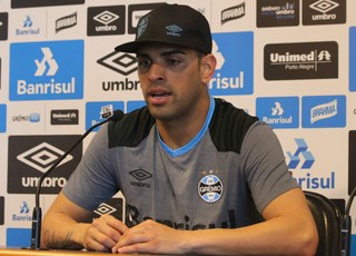 Maicon diz que Grêmio precisa de opções: "Nosso esquema sabemos"