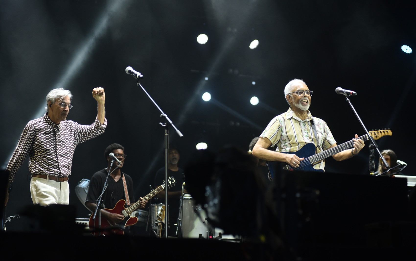 'Em casa', Gilberto Gil e Caetano exaltam Gal Costa e a Bahia no Festival de Verão de Salvador 