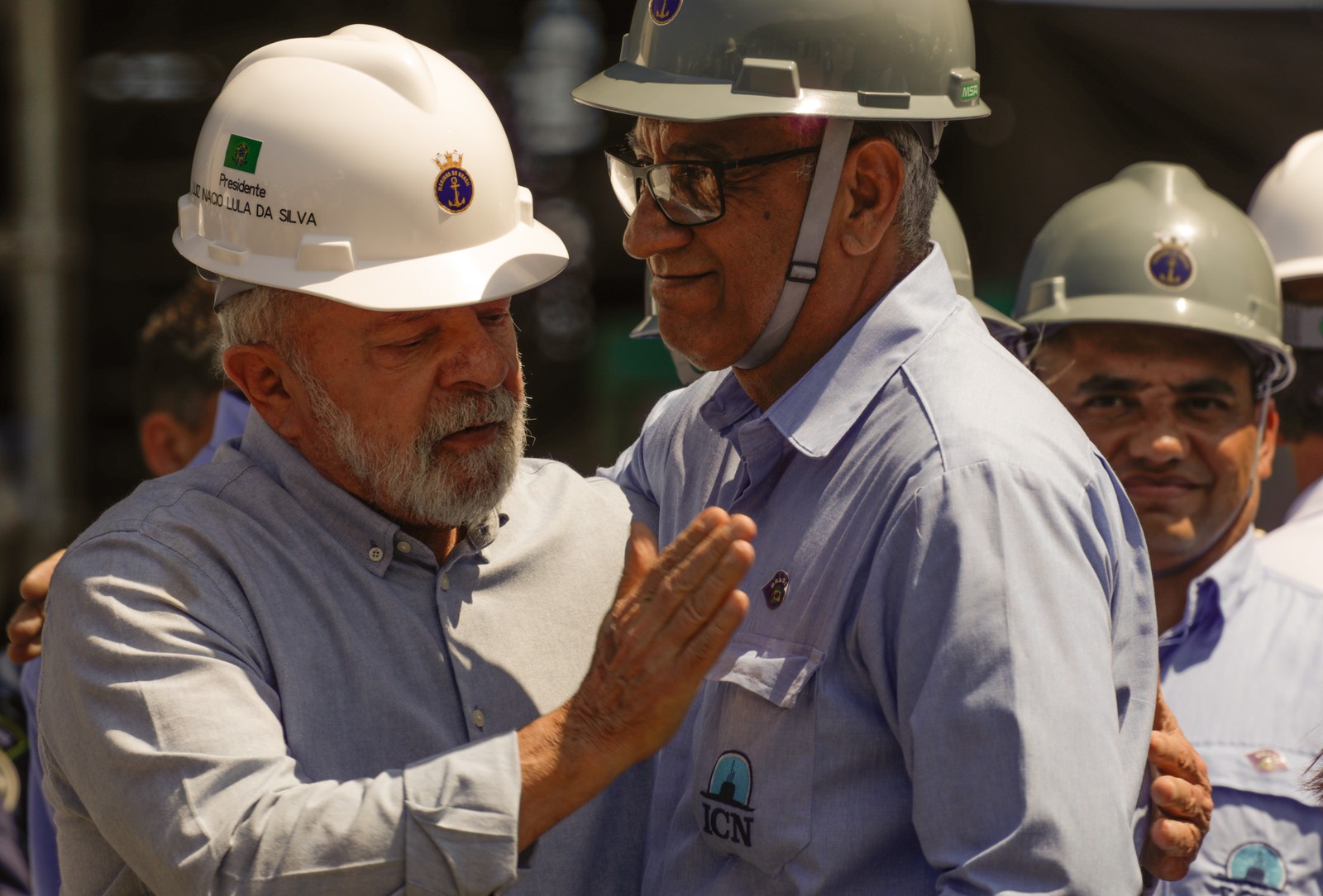 Presidente Lula visita a base de submarinos da Marinha, o PROSUB, em Itaguaí — Foto: Gabriel de Paiva/Agência O Globo