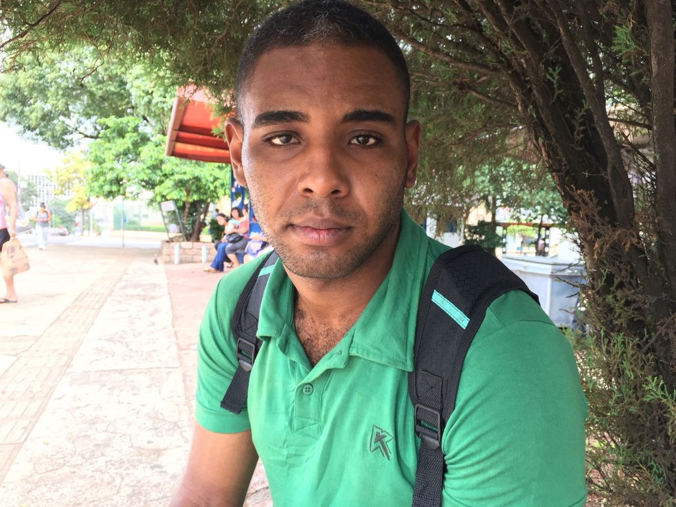 Patrick Herman Dephaier Lira Rodrigues, de 23 anos, operador de empilhadeira (Foto: Valmir Custódio/G1)