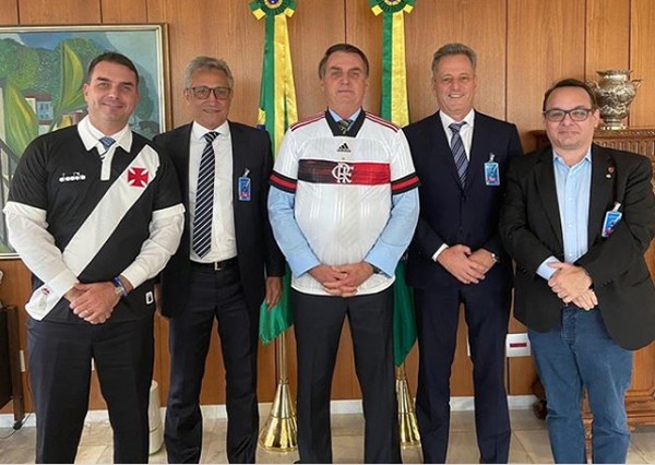 MP publicada por Bolsonaro interfere nos direitos de transmissão e pode mudar o futebol brasileiro