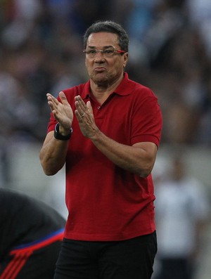 Depois de negar efeito suspensivo, STJD absolve Luxemburgo, que já cumpriu pena