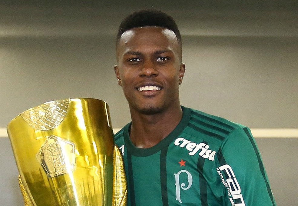 Em 2017, Pedrão foi titular da zaga campeã paulista sub-20 (Foto: Cesar Greco/Ag. Palmeiras/Divulgação)