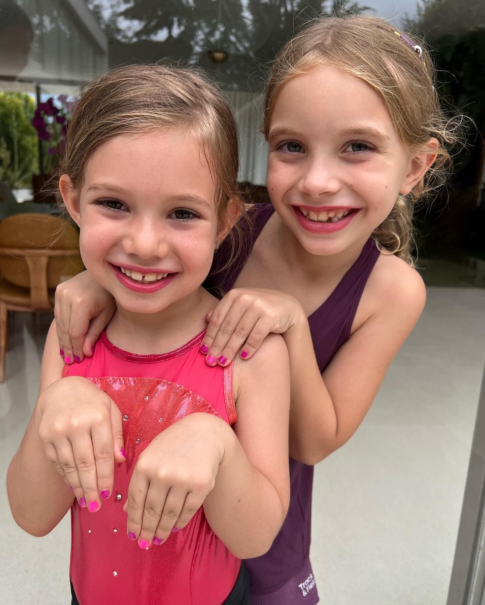 Melinda e Aurora, respectivamente filhas de Thais Fersoza e Mari Bridi — Foto: Reprodução/Instagram