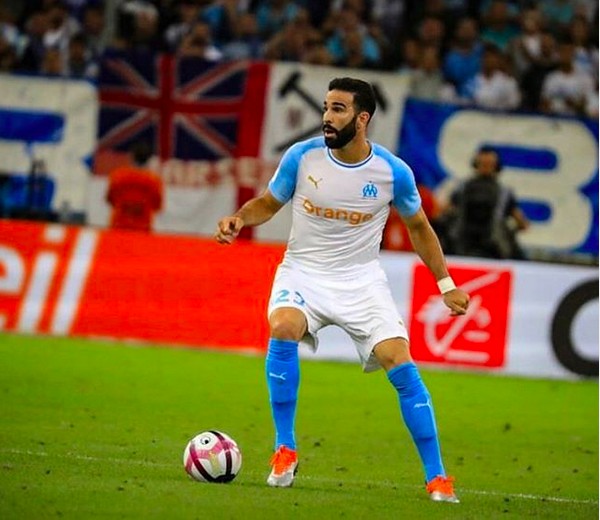 O jogador de futebol francês Adil Rami atuando pelo Olympique de Marseille (Foto: Instagram)
