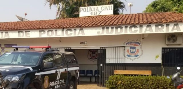 Mulher é esfaqueada por suspeita que invadiu casa em MT