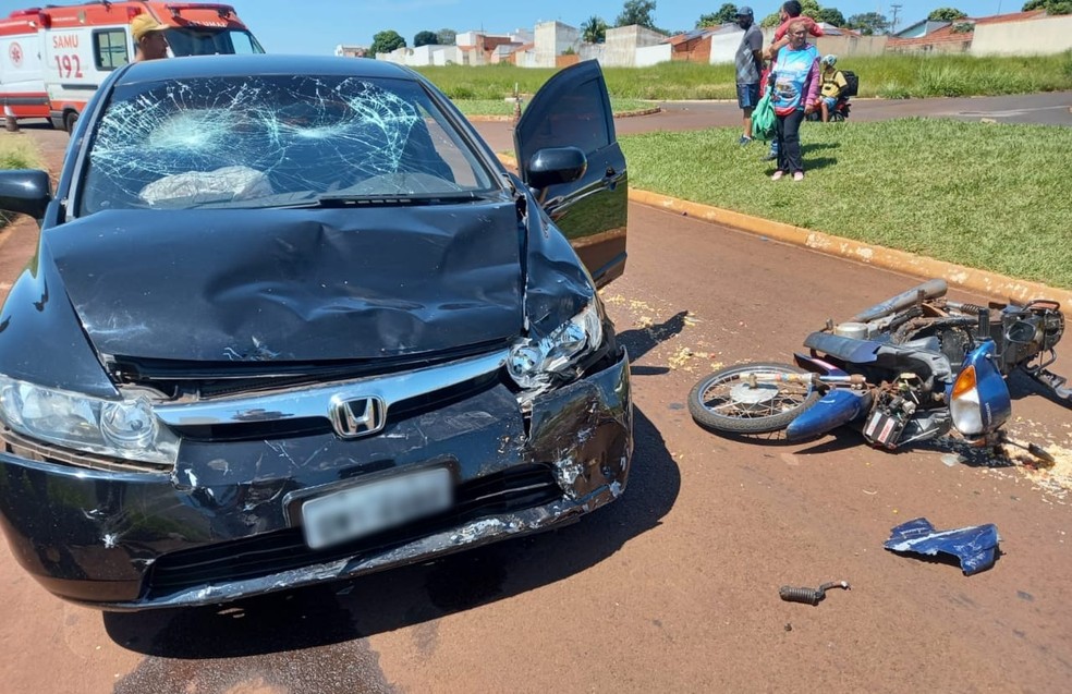 Acidente entre carro e moto deixa mulher gravemente ferida em Jaú — Foto: Arquivo pessoal