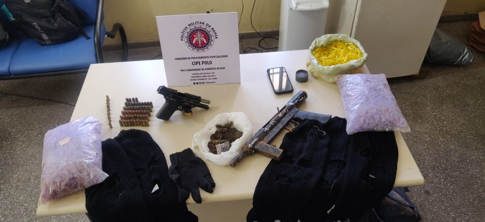 Suspeito de tr&aacute;fico de drogas &eacute; preso e outro morre em confronto na BA; &mdash; Foto: Divulga&ccedil;&atilde;o/SSP-BA