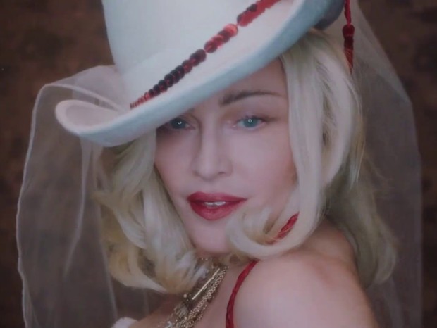 Madonna em uma das versões de Madame X (Foto: reprodução)