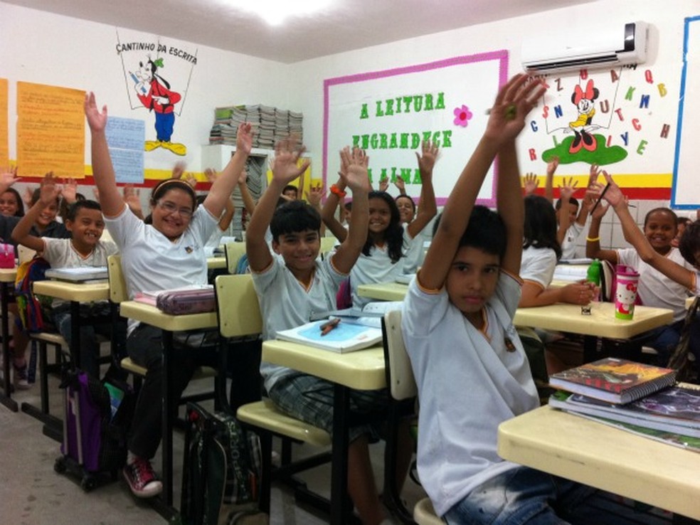 Imagem de arquivo mostra escola de Sobral (CE) que, em 2016, instalou ares-condicionados nas salas de aula com dinheiro de premiação. — Foto: André Teixeira/G1