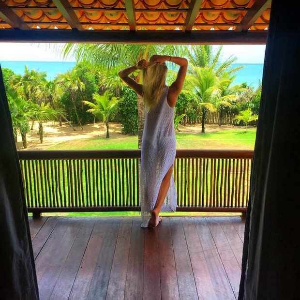 Fiorella Mattheis curte férias em Trancoso (Foto: Reprodução Instagram)