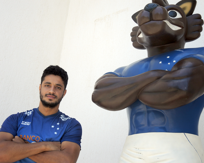 Uma raposa leal na zaga: Léo leva jogo limpo e sangue azul ao Cruzeiro