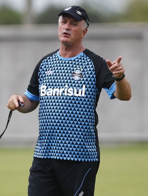Salário de Felipão faz Federação Peruana desistir do treinador