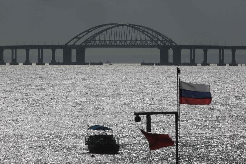  Ponte do Estreito de Kerch, que liga a Crimeia à Rússia — Foto: AFP