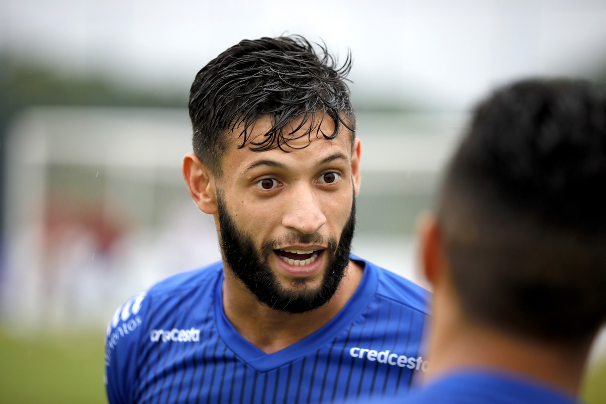 Juninho Capixaba conta os dias para voltar aos treinos com companheiros no Bahia bahia ge