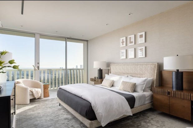 Sandra Bullock reforma e coloca à venda apartamento que já foi de Matthew Perry (Foto: Divulgação)