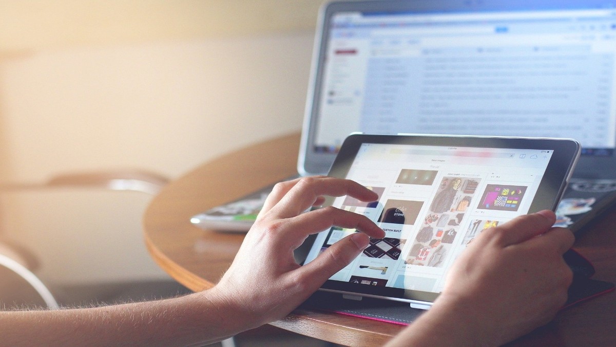 Fb e Instagram nascem como pontos de venda de falsificações de grifes  Tecnologia