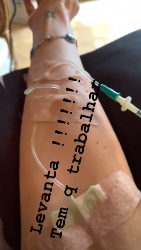 Luciana Gimenez Posta Video Tomando Soro Revista Glamour Celebridades Além de consumir água limpa e fresca como tratamento da desidratação, é necessário reabastecer os níveis de eletrólitos para. luciana gimenez posta video tomando