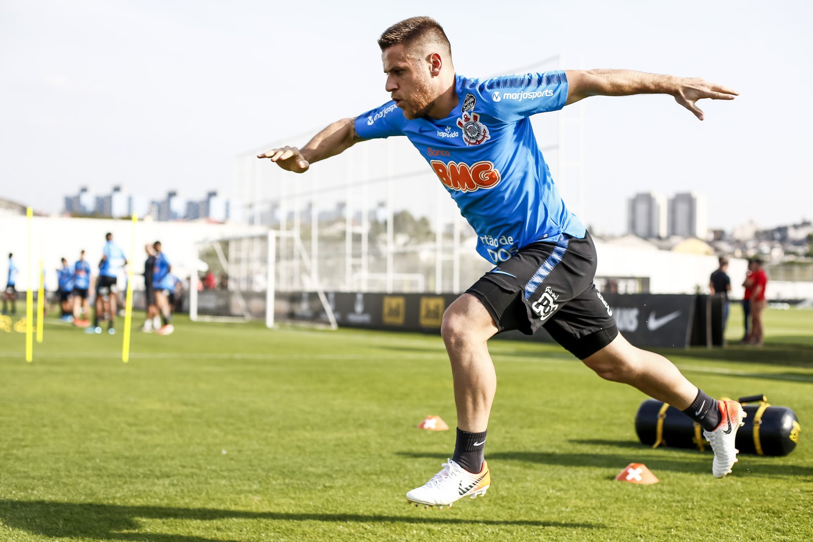 Ramiro perderá duelo na Libertadores, e Corinthians projeta volta em três semanas