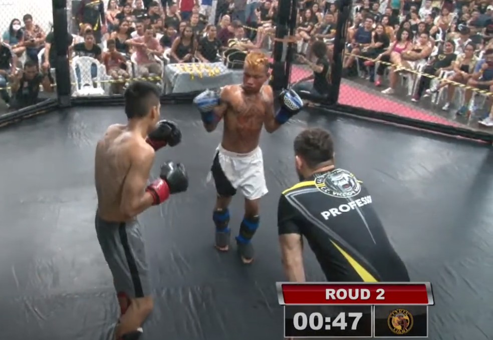 Luta entre indígenas no 5º Índio Fight  — Foto: Reprodução/Land Sports