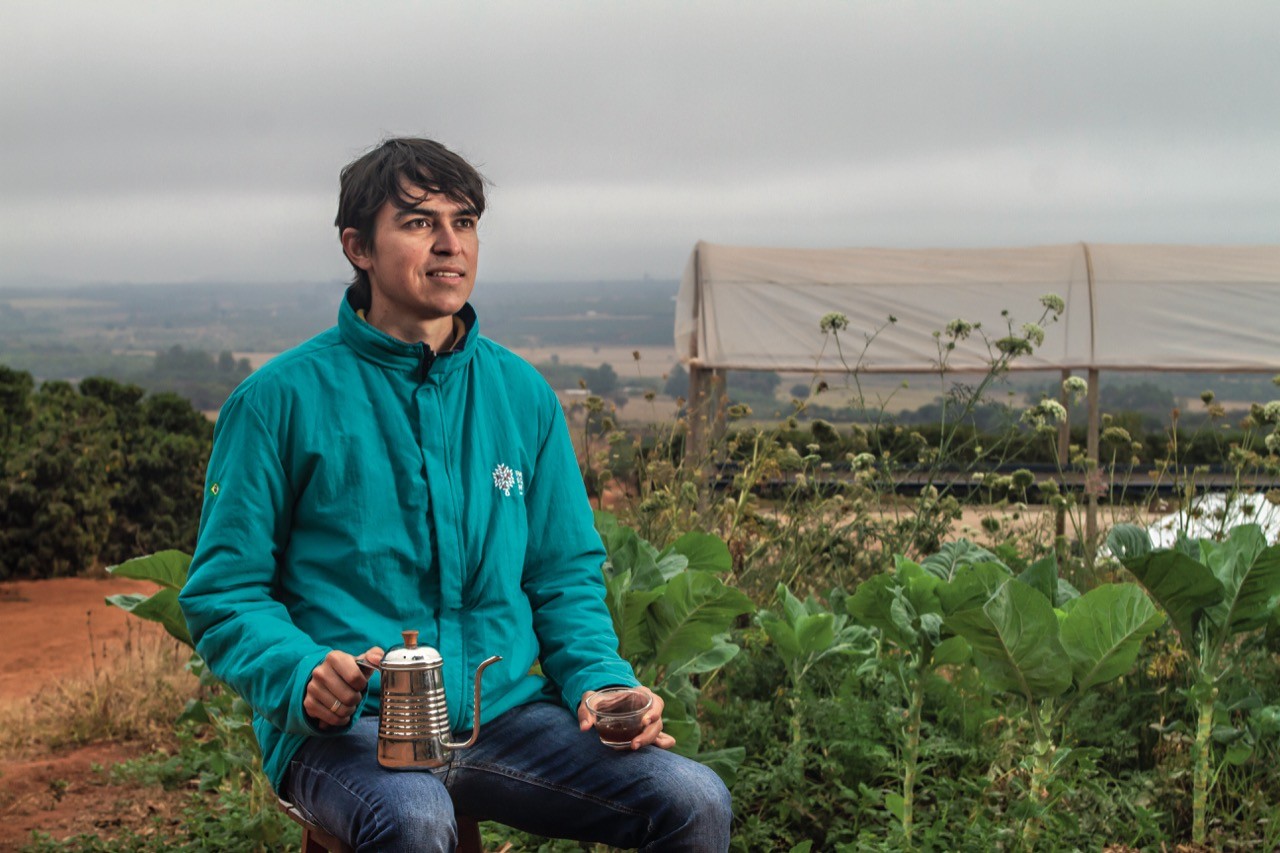 O produtor Alan Michel Batista, que assumiu e inovou a propriedade da família aos 23 anos de idade (Foto: Rogério Albuquerque/Globo Rural)
