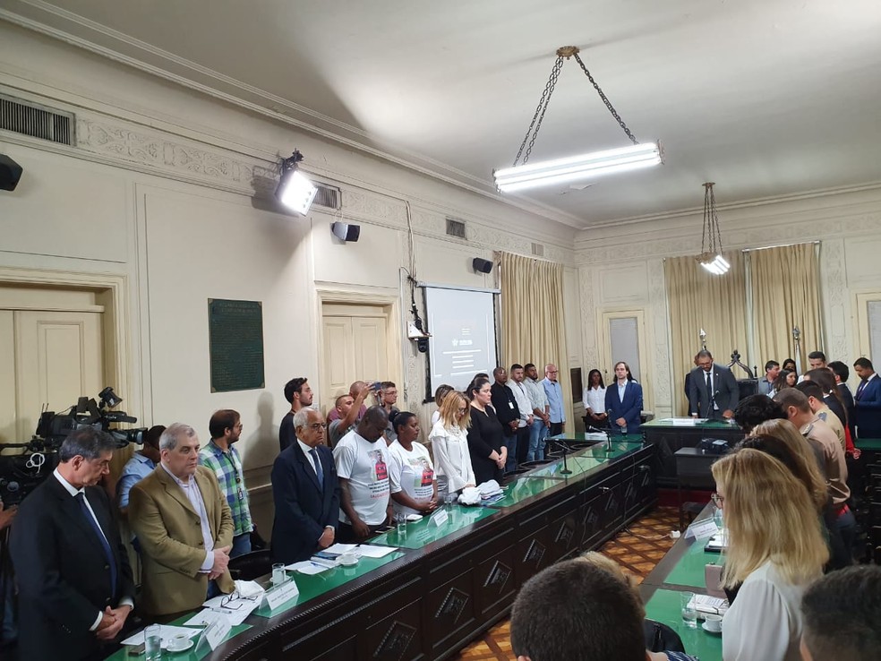 Sessão da CPI dos Incêndios na Alerj — Foto: Ronald Lincoln Jr