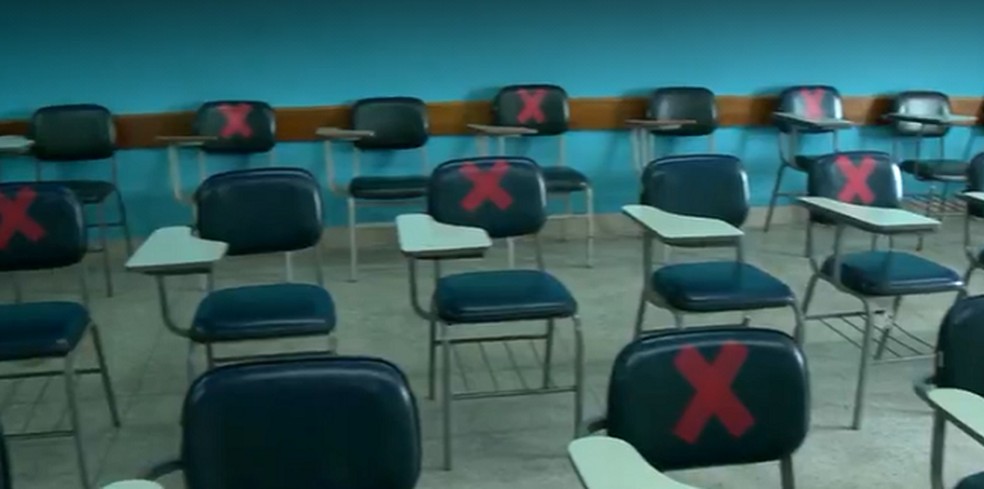 Mais da metade dos inscritos falta no 1º dia de prova do Enem no ES — Foto: Reprodução/TV Gazeta
